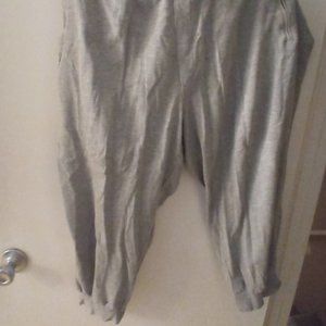 Torrid Cropped Jogger Pants, size 4!
